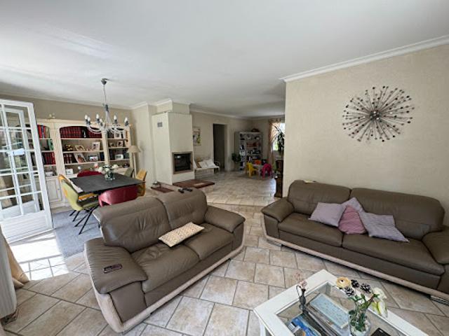 Vente Maison 8 pièces 192 m2 Saint Georges de Didonne