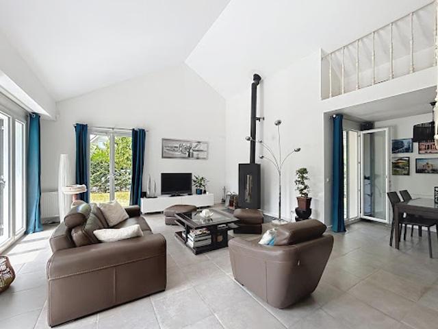 Vente Maison 8 pièces 193 m2 Ozoir la ferriere
