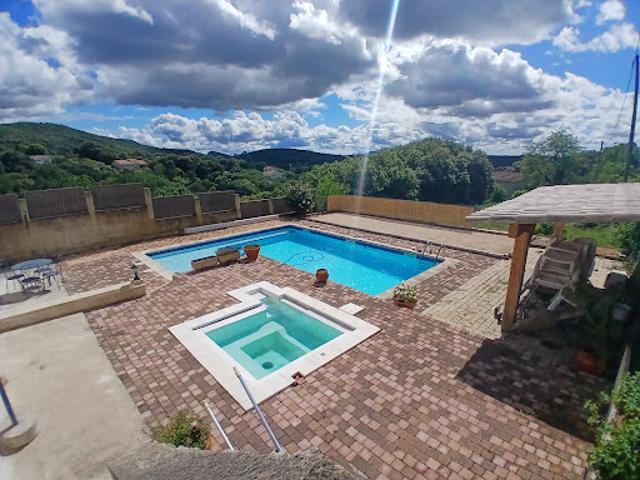 Vente Maison 8 pièces 205 m2 Laval Pradel