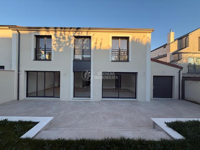 Vente Maison 8 pièces 205 m2 Le chesnay