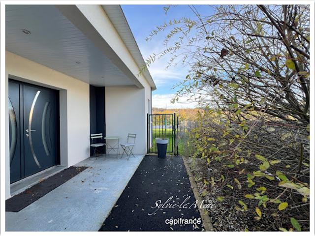 Vente Maison 8 pièces 205 m2 Pontivy