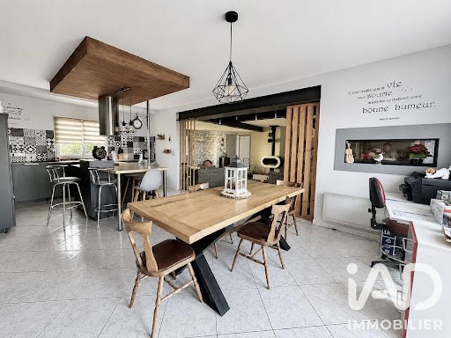 Vente Maison 8 pièces 205 m2 La Châtaigneraie