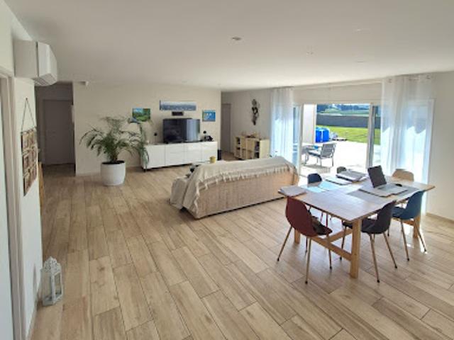 Vente Maison 8 pièces 205 m2 Saint Germain de Lusignan