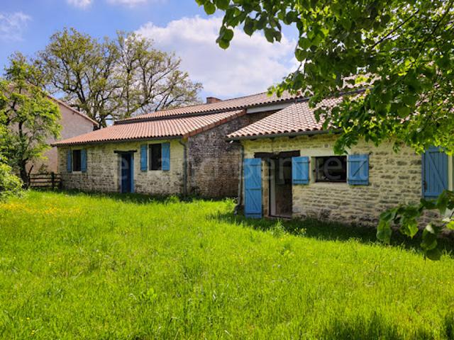Vente Maison 8 pièces 206 m2 Lezay