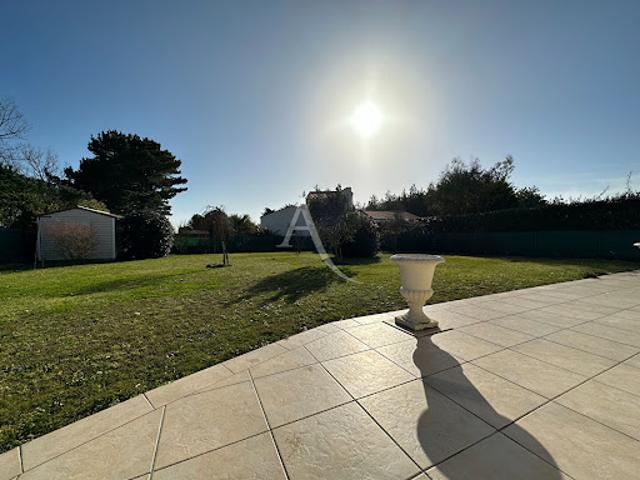 Vente Maison 8 pièces 206 m2 Saint Gilles Croix de Vie