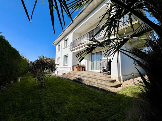 Vente Maison 8 pièces 206.55 m2 Boé
