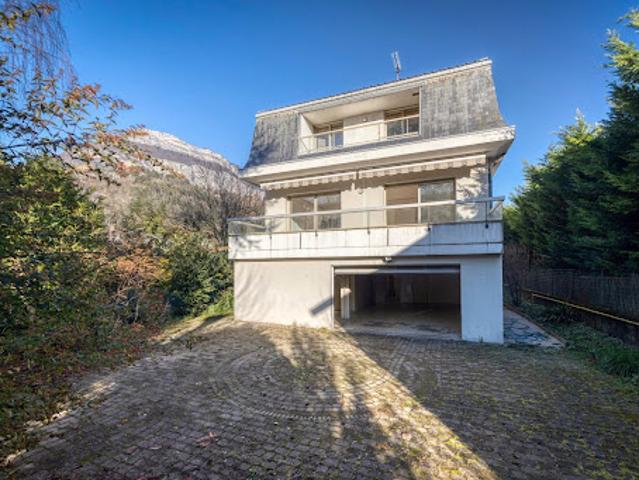 Vente Maison 8 pièces 207 m2 Corenc