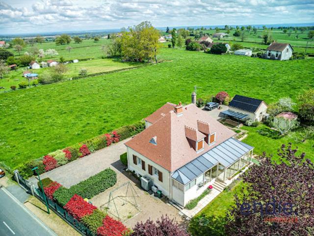 Vente Maison 8 pièces 207 m2 Cressanges