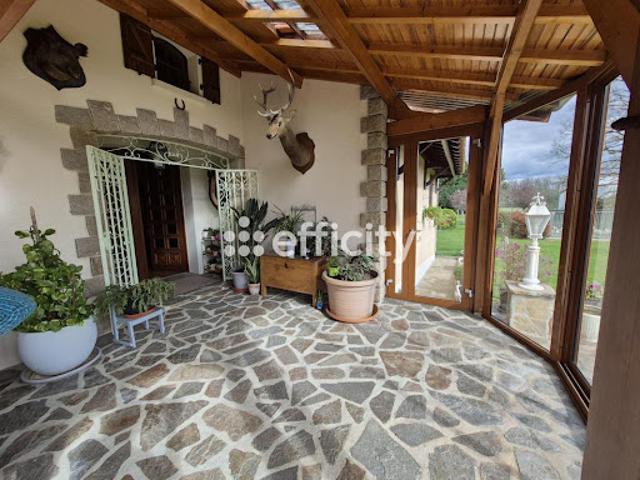 Vente Maison 8 pièces 207 m2 Etagnac