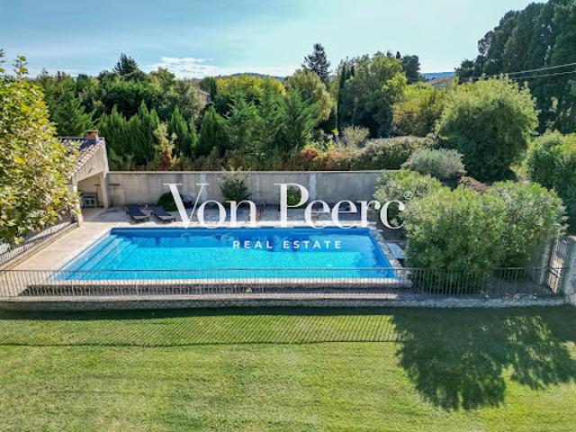 Vente Maison 8 pièces 207 m2 Eygalières