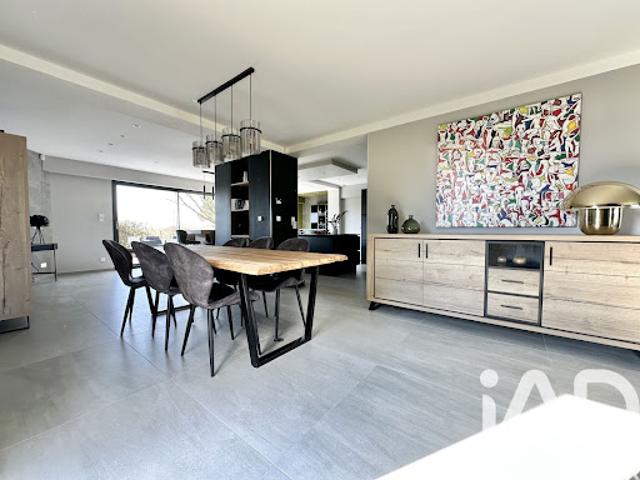 Vente Maison 8 pièces 207 m2 Saint Hilaire Cottes