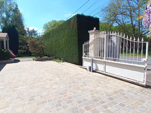 Vente Maison 8 pièces 209 m2 Fontenay lès Briis