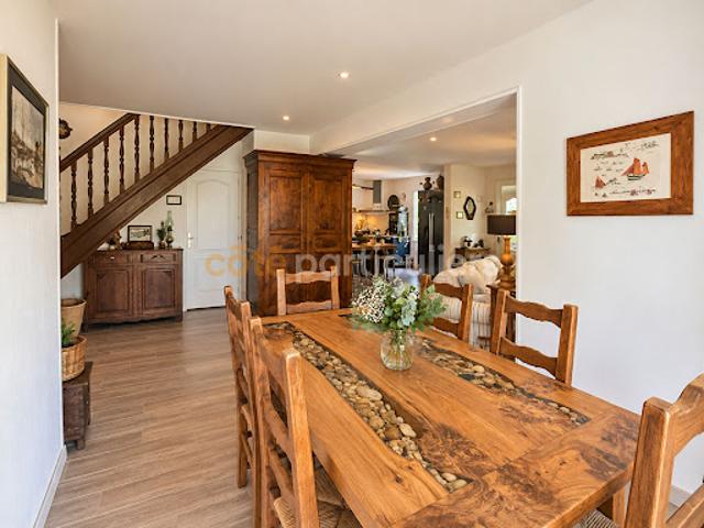 Vente Maison 8 pièces 209 m2 Lalande de Pomerol