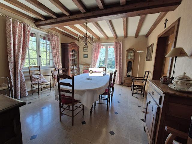Vente Maison 8 pièces 209.74 m2 Mortagne au Perche