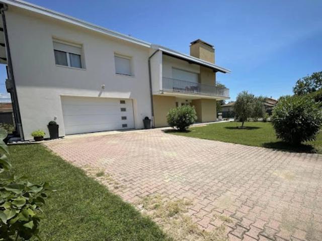 Vente Maison 8 pièces 200 m2 Malissard