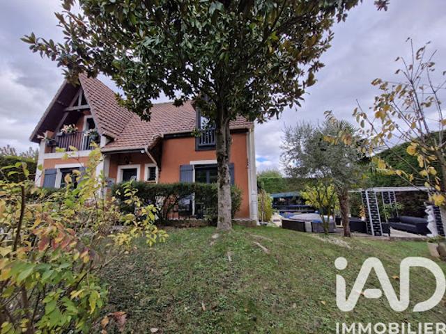 Vente Maison 8 pièces 200 m2 Mandres les Roses