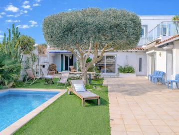 Vente Maison 8 pièces 200 m2 Marseille 8ème