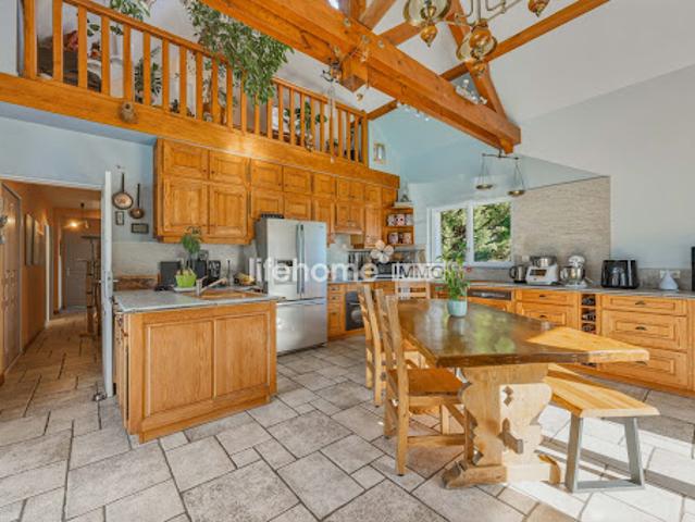 Vente Maison 8 pièces 200 m2 Amancy