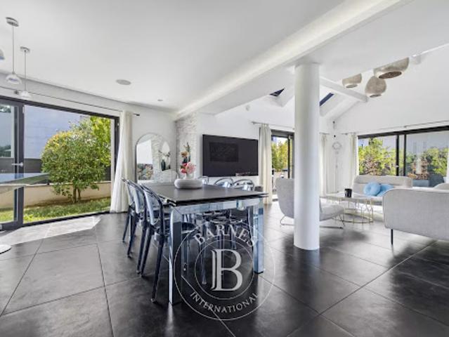 Vente Maison 8 pièces 200 m2 Bry sur Marne
