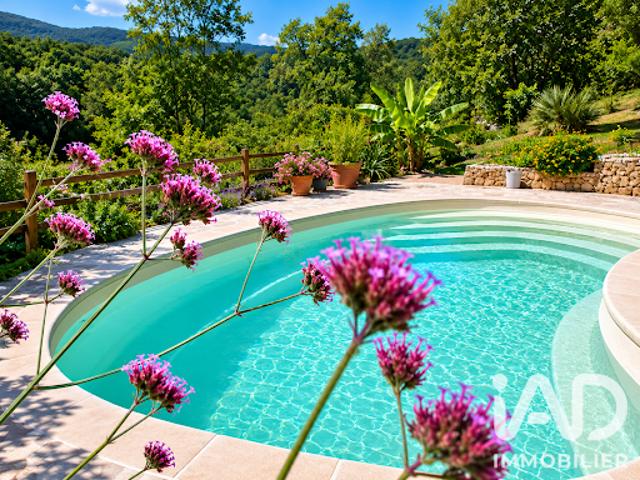 Vente Maison 8 pièces 200 m2 Eycheil