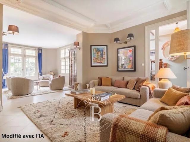 Vente Maison 8 pièces 200 m2 La Varenne Saint Hilaire