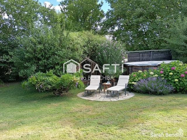 Vente Maison 8 pièces 200 m2 Le Tuzan