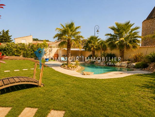 Vente Maison 8 pièces 200 m2 Saint Mitre les Remparts