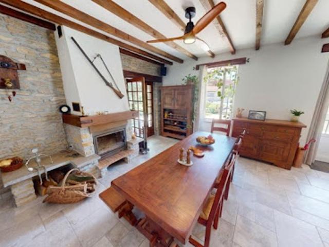 Vente Maison 8 pièces 200 m2 Saint Baudille de la Tour