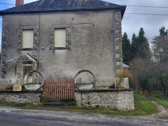 Vente Maison 8 pièces 200 m2 Saint Léger la Montagne