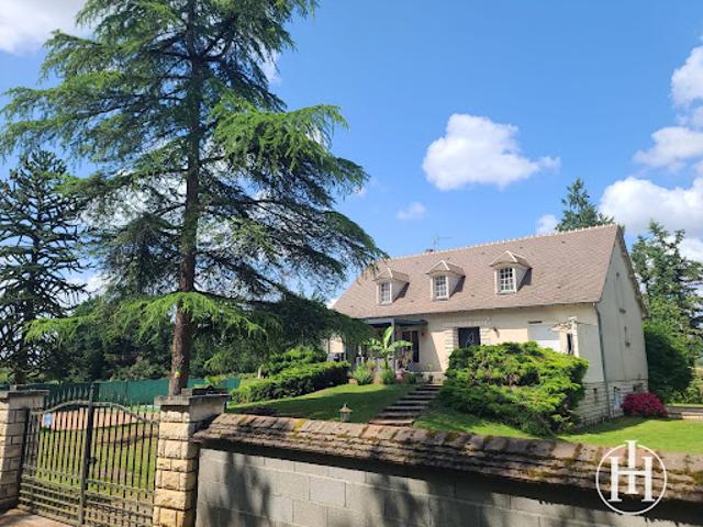 Vente Maison 8 pièces 200 m2 Saint Pierre les Etieux