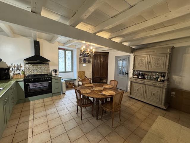Vente Maison 8 pièces 168 m2 Salles Lavalette
