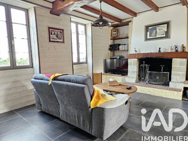 Vente Maison 8 pièces 201 m2 Saint Même les Carrières