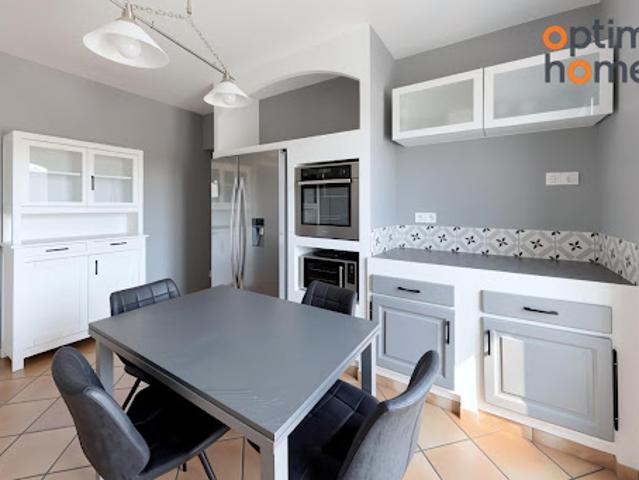 Vente Maison 8 pièces 202 m2 Bouc Bel Air