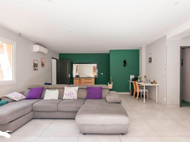 Vente Maison 8 pièces 203 m2 Montbazin