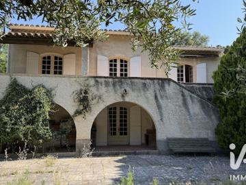 Vente Maison 8 pièces 203 m2 Barbentane