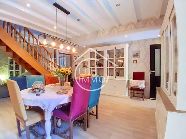 Vente Maison 8 pièces 203 m2 Sainte Foy la Grande