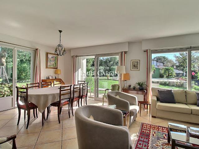 Vente Maison 8 pièces 230 m2 Arbonne