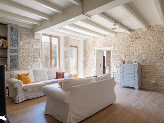 Vente Maison 8 pièces 214 m2 Louzignac