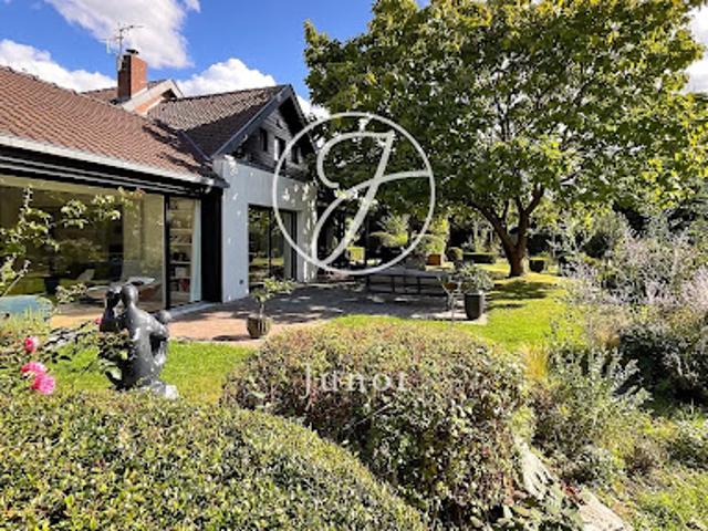Vente Maison 8 pièces 214.34 m2 Camphin en Pévèle