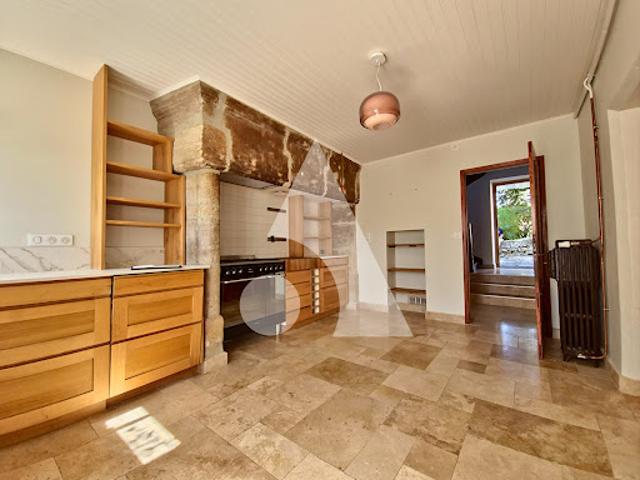Vente Maison 8 pièces 206 m2 Lissac et Mouret