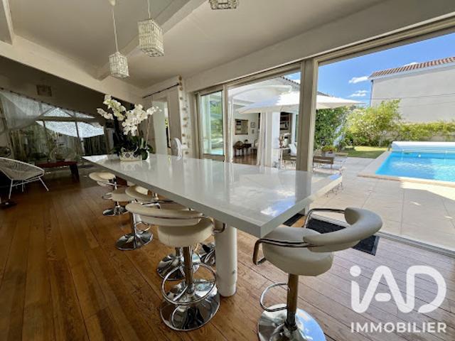 Vente Maison 8 pièces 215 m2 Merignac