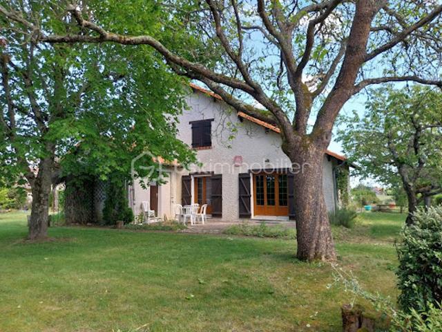 Vente Maison 8 pièces 215 m2 Guilly