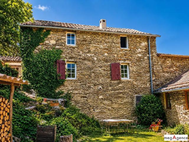 Vente Maison 8 pièces 215 m2 Saint Étienne Vallée Française