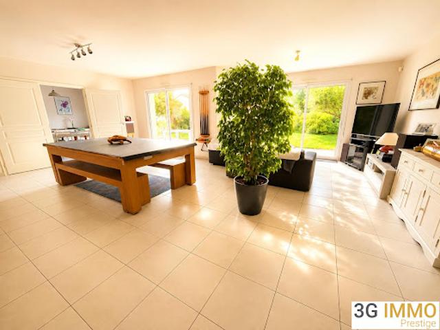 Vente Maison 8 pièces 216 m2 Nesmy