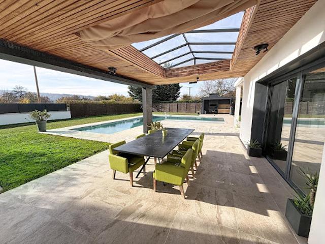 Vente Maison 8 pièces 217 m2 Beaucroissant