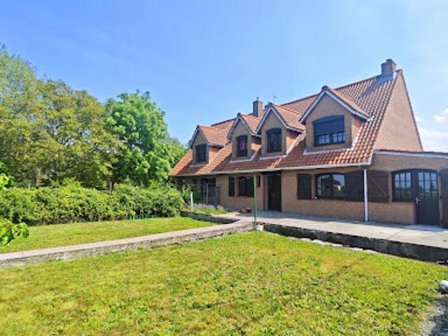 Vente Maison 8 pièces 215 m2 Looberghe