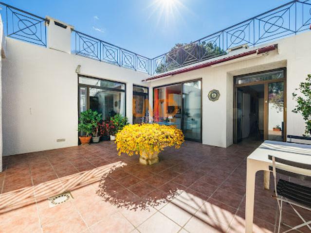 Vente Maison 8 pièces 218 m2 Marseille 9ème