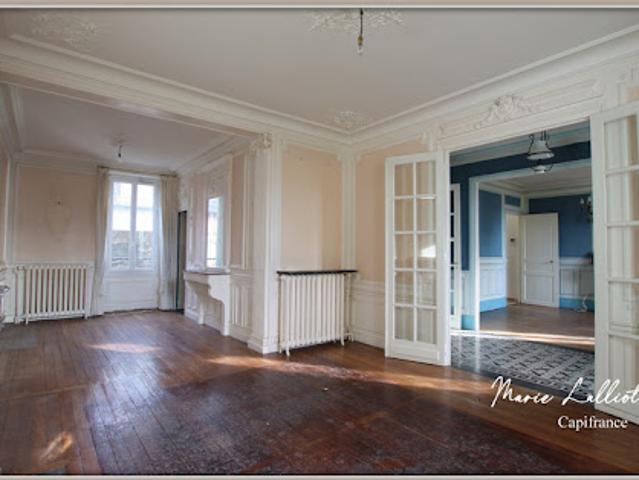 Vente Maison 8 pièces 218 m2 Puiseaux