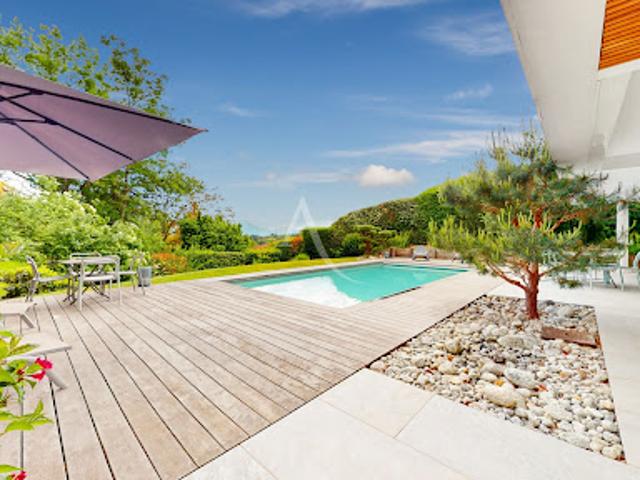 Vente Maison 8 pièces 219 m2 Argonay