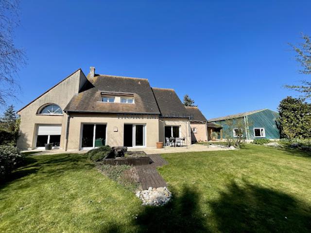 Vente Maison 8 pièces 210 m2 Montfort l'Amaury
